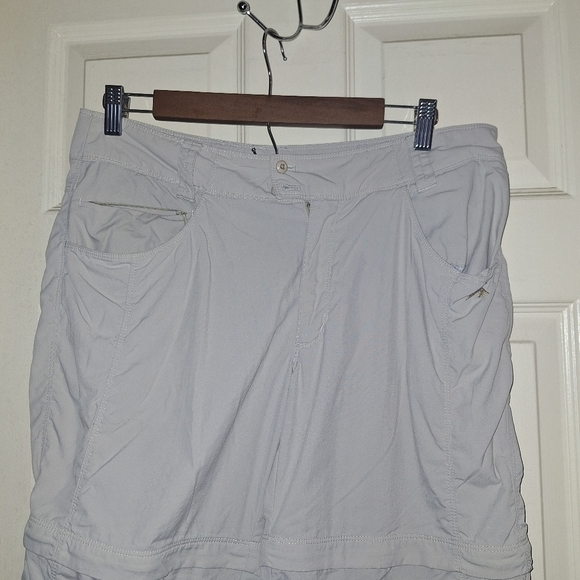 Eastern mountain sports convertible pants size 10 - Picture 2 of 6